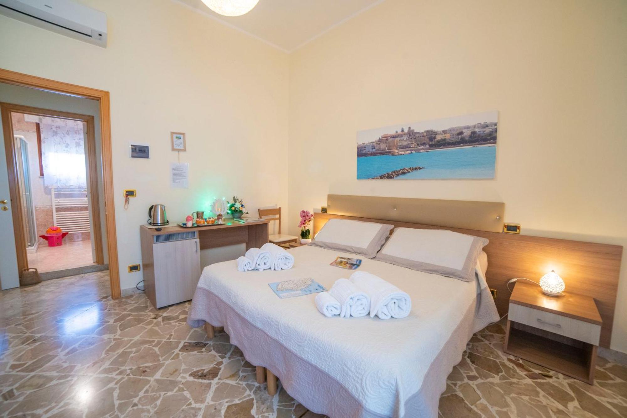 B&B A Due Passi Отранто Екстер'єр фото