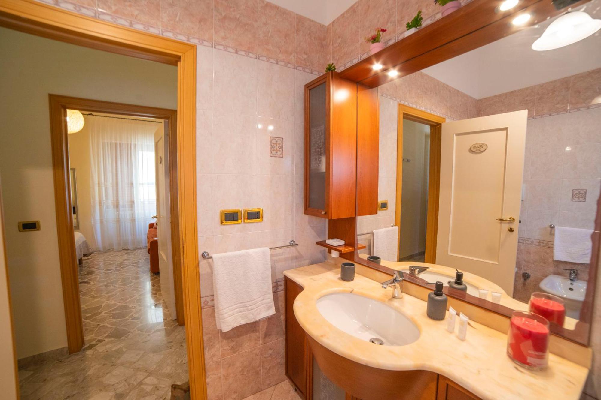 B&B A Due Passi Отранто Екстер'єр фото