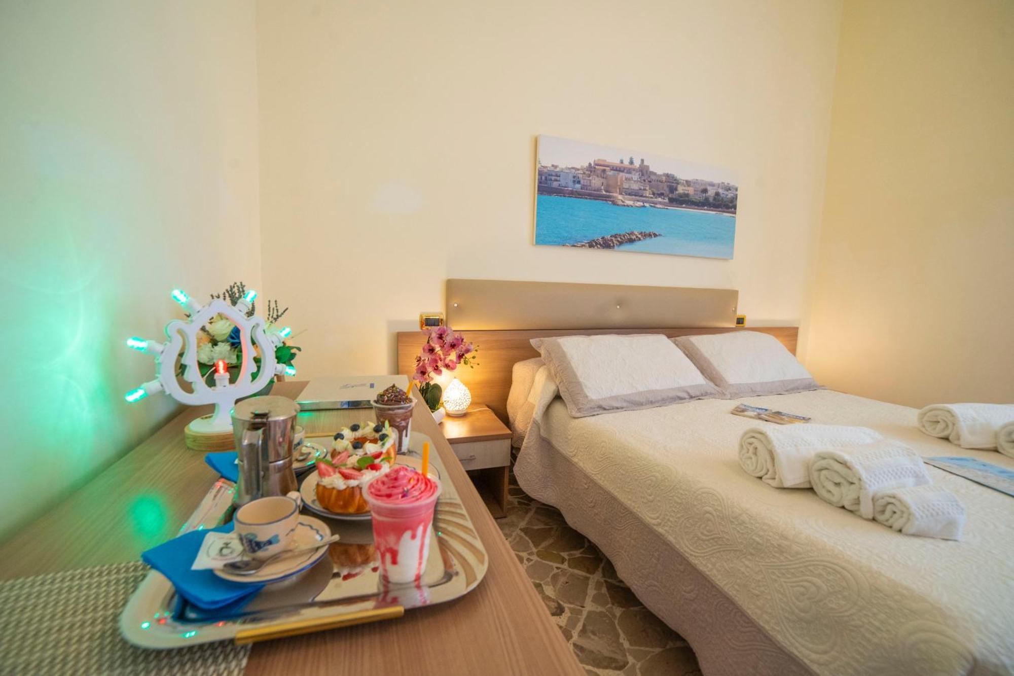 B&B A Due Passi Отранто Екстер'єр фото