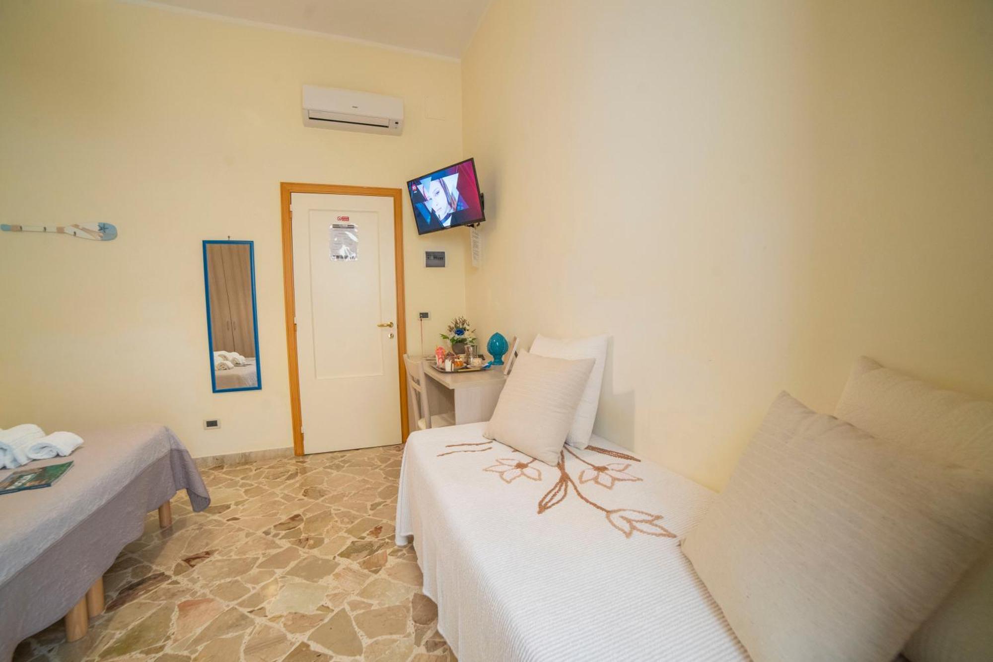 B&B A Due Passi Отранто Екстер'єр фото